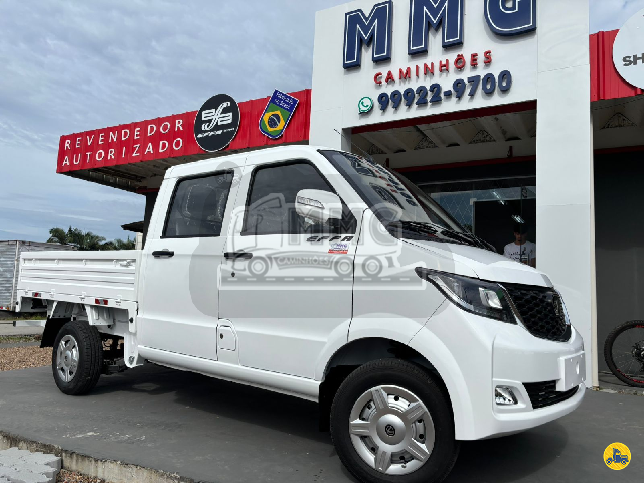 UTILITARIOS EFFA MOTORS Picape Dupla MMG Caminhões GUARAMIRIM SANTA CATARINA SC